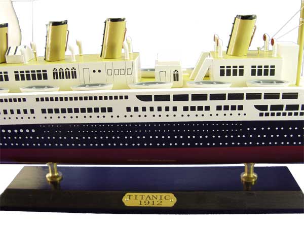 Dekoratif Ahşap Obje Titanic